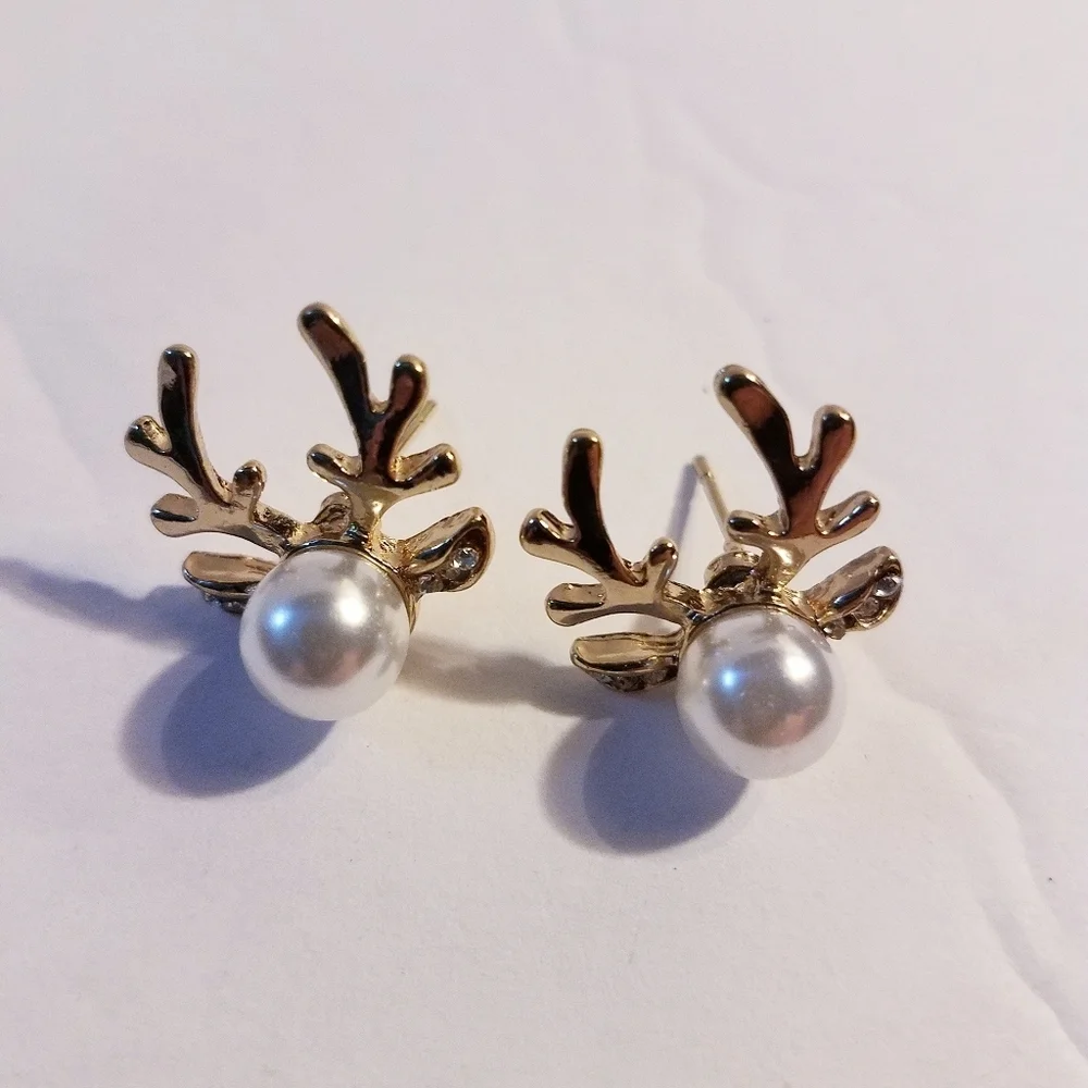 Reindeer Earrings Gold Tone with Faux Pearl New
